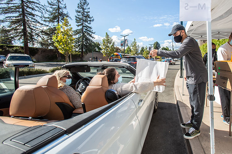 Upper School Drive-Through Pickup Day
