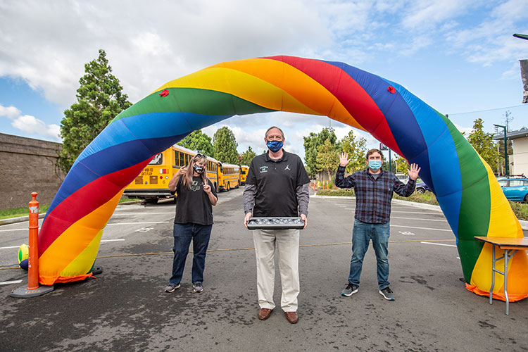 Upper School Drive-Through Pickup