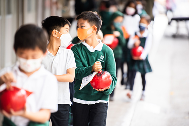 Grade 2 Delivers Pumpkins to Neighbors