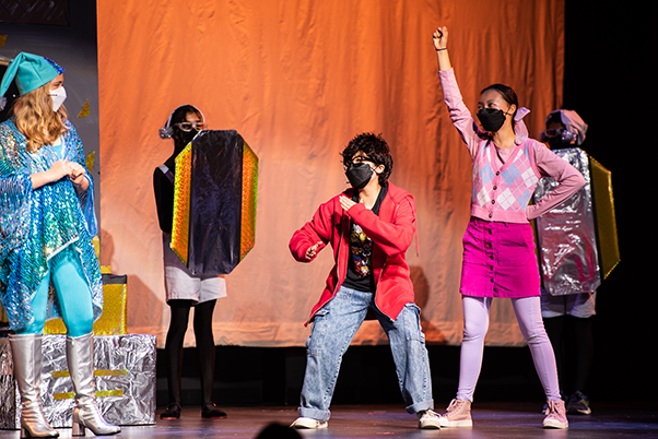 Middle Schoolers Perform in Fall Plays