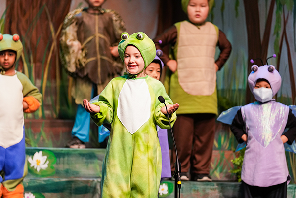 Kindergarten Performs 